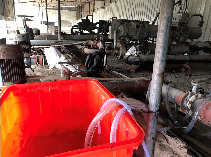 泉州某商場(chǎng)中央空調(diào)冷凝器清洗